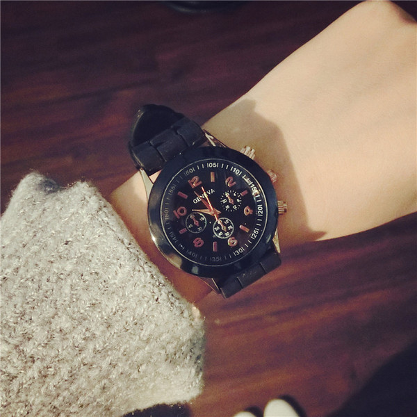 Καθημερινό γυναικείο ρολόι με ιμάντα σιλικόνης - στρογγυλό σχήμα