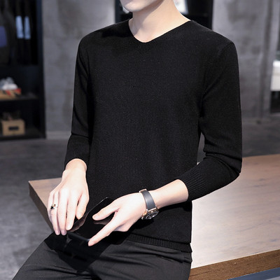 Sima férfi blúz modell, hosszú ujjal és spitz nyakkivágással