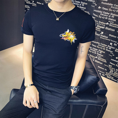 Meeste värvilise tikandiga T-särk