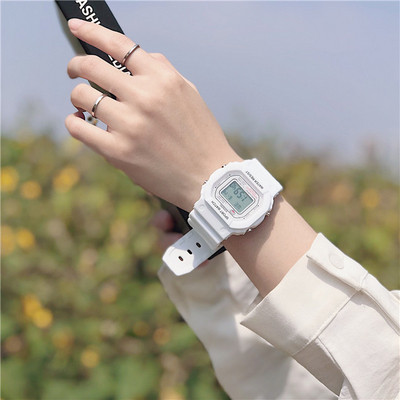 Γυναικείο αθλητικό ρολόι - τετράγωνο σχήμα με λουράκι σιλικόνης