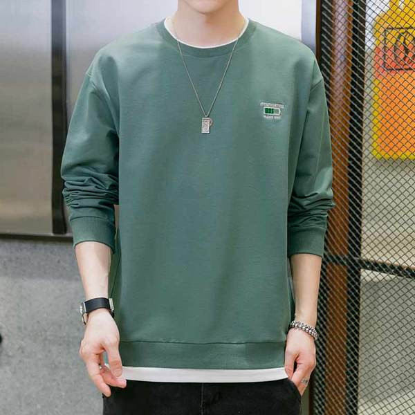 Tikandite ja ovaalse kaelusega vabaaja meeste pluus