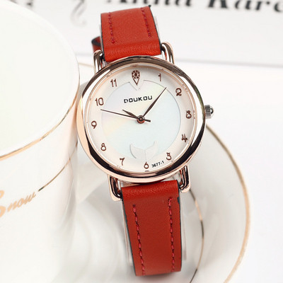 Női kerek karóra műbőr szíjjal