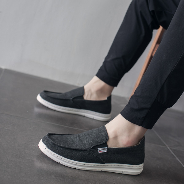 Ανδρικά μοκασίνια σε διάφορα χρώματα με επίπεδη σόλα