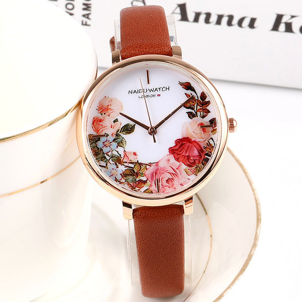 Lillede ja nahkrihmaga naiste käekell - mitu mudelit