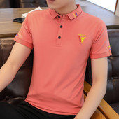 Új modell férfi póló hímzéssel és gombokkal