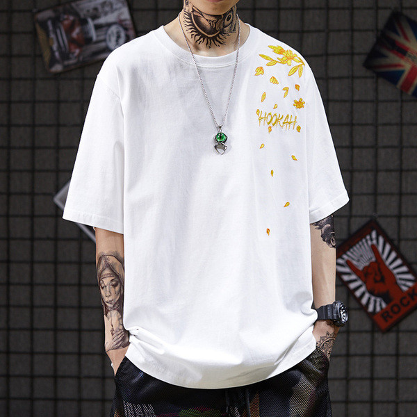 Férfi póló színes rátéttel a hátán - széles modell