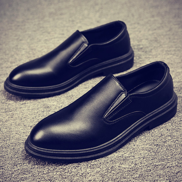 Κομψά ανδρικά έκο δερμάτινα μοκασίνια με επίπεδη σόλα