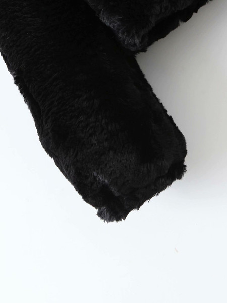 Κοντό μπουφάν με φερμουάρ σε μαύρο χρώμα