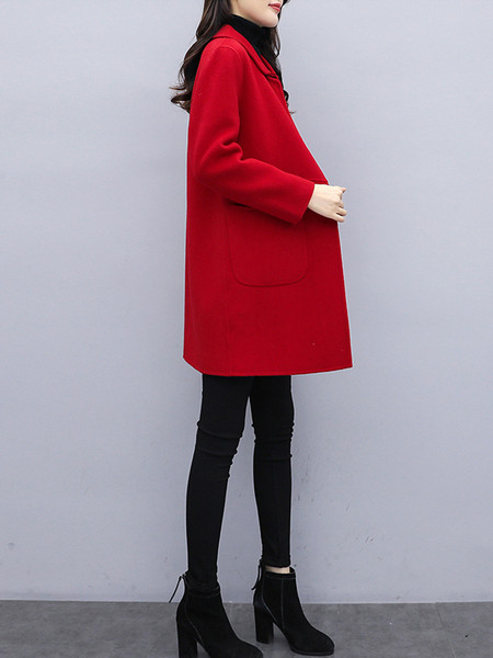 Klassikalise krae ja taskutega vabaaja naiste mantel