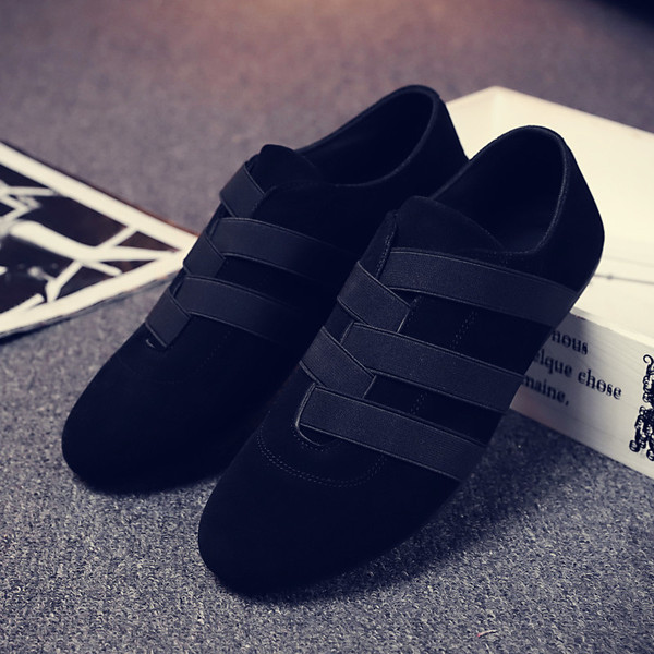 Αναπνεύσιμα ανδρικά μοκασίνια με επίπεδη σόλα και ελαστικά