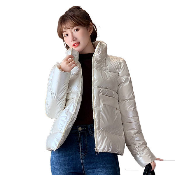 Naiste kõrge krae ja lukuga jakk