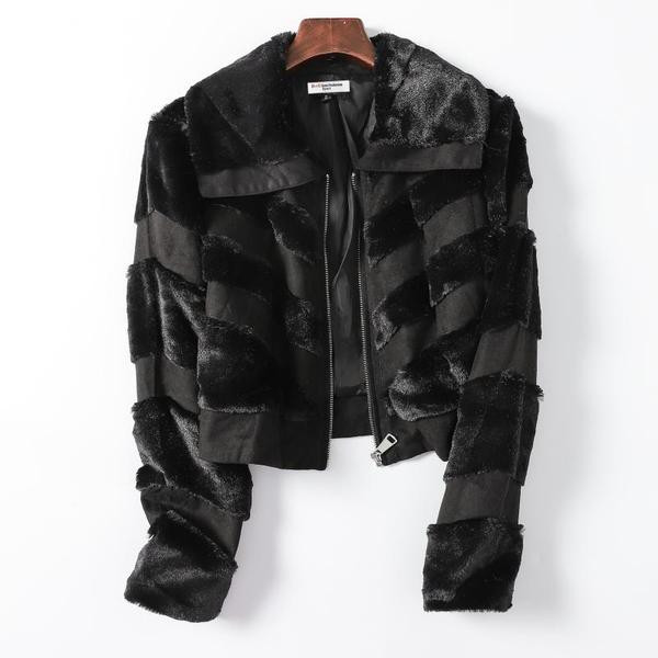 Γυναικείο μπουφάν νέο μοντέλο με φερμουάρ σε μαύρο χρώμα