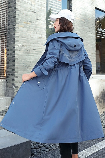 Női őszi-téli kabát hosszú modell derékkötővel