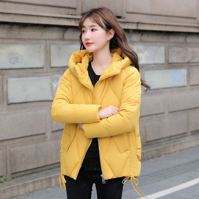 Γυναικείο χειμερινό μπουφάν και τσέπες και κουκούλα