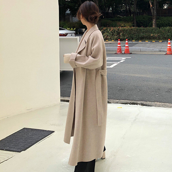 Uue mudeli talveks sobiv naiste pikk mantel