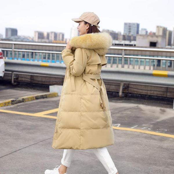 Modern női hosszú téli kabát kapucnival