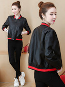 Női sportkabát eko bőrből, zsebekkel