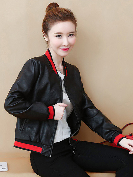 Női sportkabát eko bőrből, zsebekkel