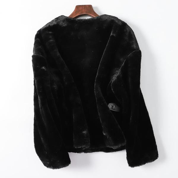 Lühike musta värvi sulejope