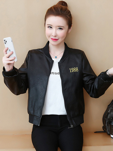 Γυναικείο έκο δερμάτινο μπουφάν σε μαύρο χρώμα με επιγραφές και φερμουάρ