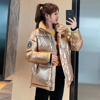 Női téli kabát cipzárral és magas gallérral