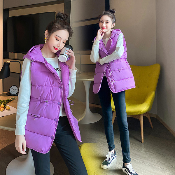 Naiste talvevest lipsudega vöökohal ja kapuutsil