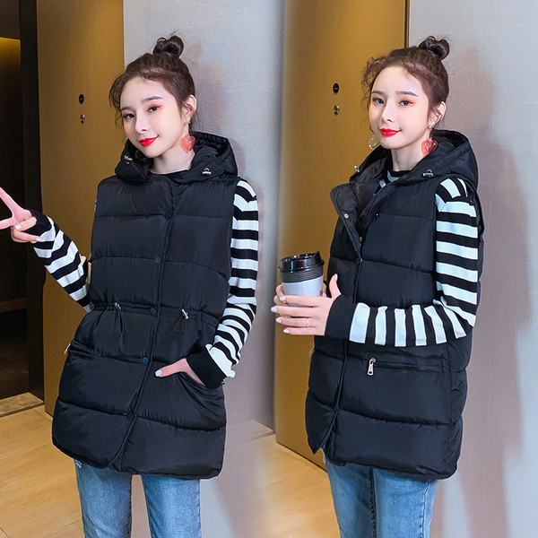 Naiste talvevest lipsudega vöökohal ja kapuutsil