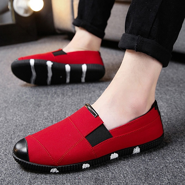 Νέο μοντέλο ανδρικά μοκασίνια  με επίπεδη σόλα