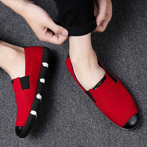 Νέο μοντέλο ανδρικά μοκασίνια  με επίπεδη σόλα