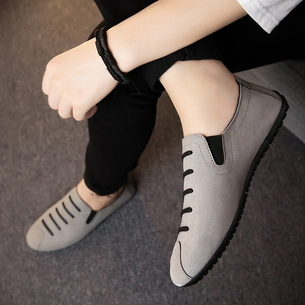 Alkalmi férfi mokaszinok fűzős lapos talppal