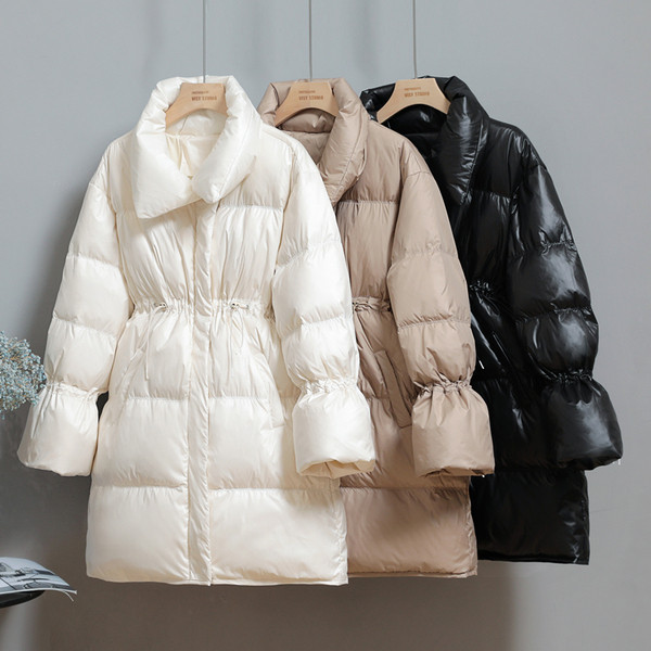 Női alkalmi kabát elasztikus derékkal és gallérral