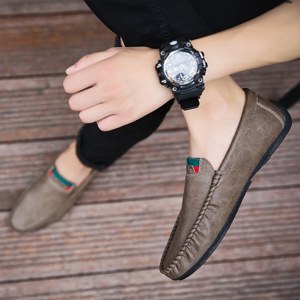 Νέο μοντέλο αναπνεύσιμα ανδρικά μοκασίνια με επίπεδη σόλα