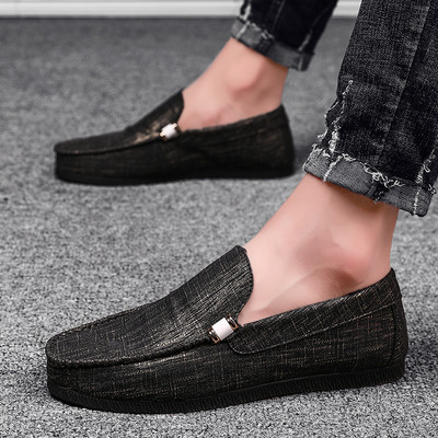 Moodsad meeste hingavad tekstiilist mokassiinid