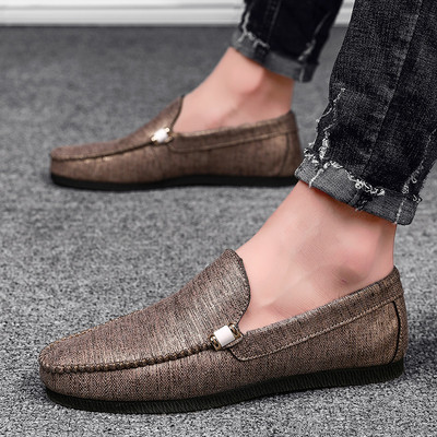 Moodsad meeste hingavad tekstiilist mokassiinid