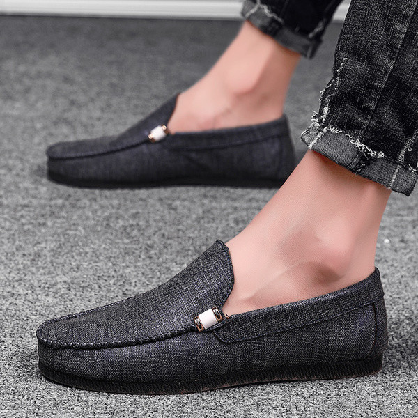 Moodsad meeste hingavad tekstiilist mokassiinid