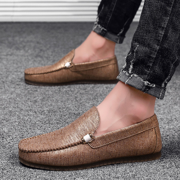 Moodsad meeste hingavad tekstiilist mokassiinid