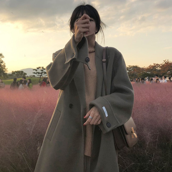 Dugi jesensko-zimski kaput na gumbe