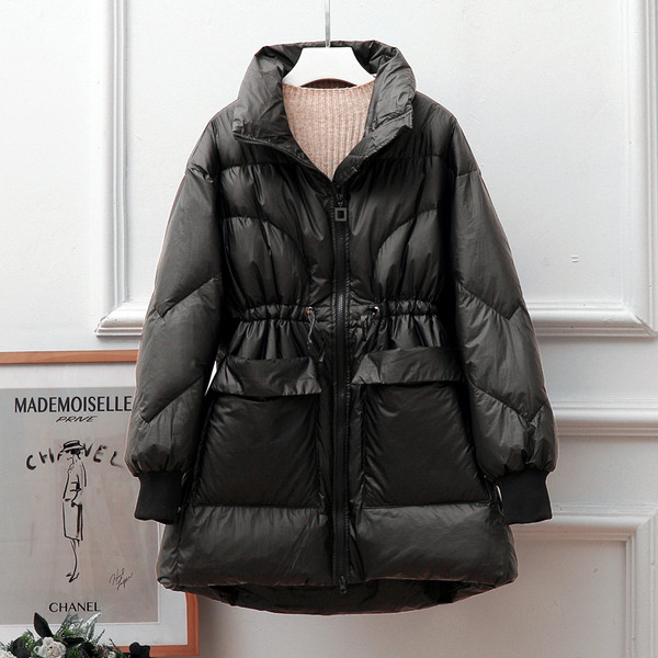 Γυναικείο μπουφάν με ελαστικό στα μανίκια και κορδόνια στη μέση