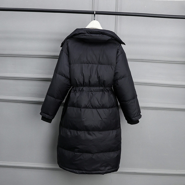 Γυναικείο μπουφάν με ελαστική μέση και τσέπες