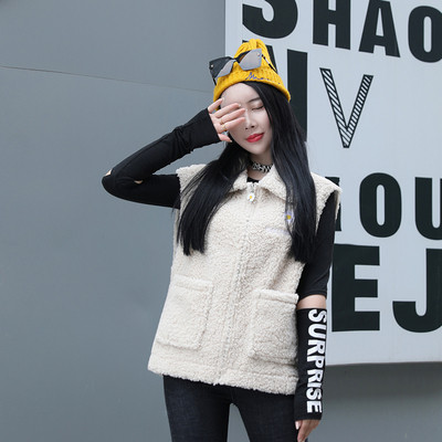 Női pehelymellény zsebekkel