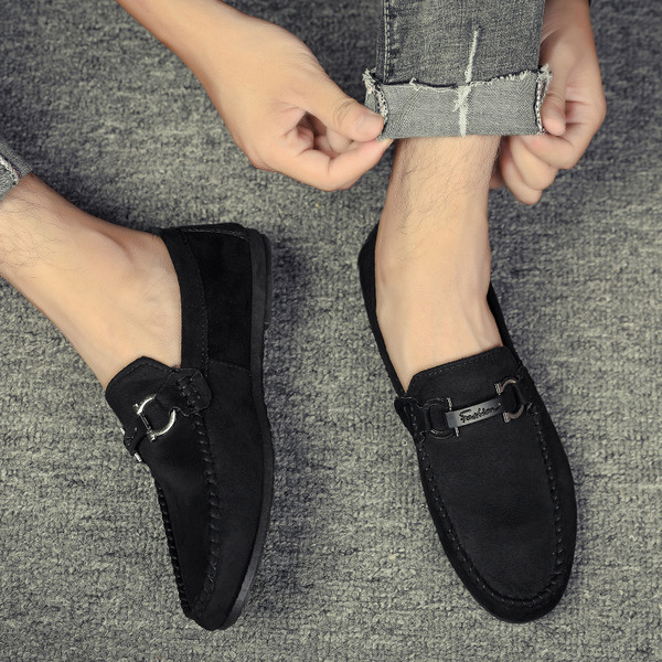 Μοντέρνα αναπνεύσιμα ανδρικά μοκασίνια σουέτ με αγκράφα