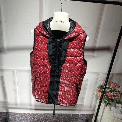 Γυναικείο γιλέκο με φερμουάρ και κουκούλα