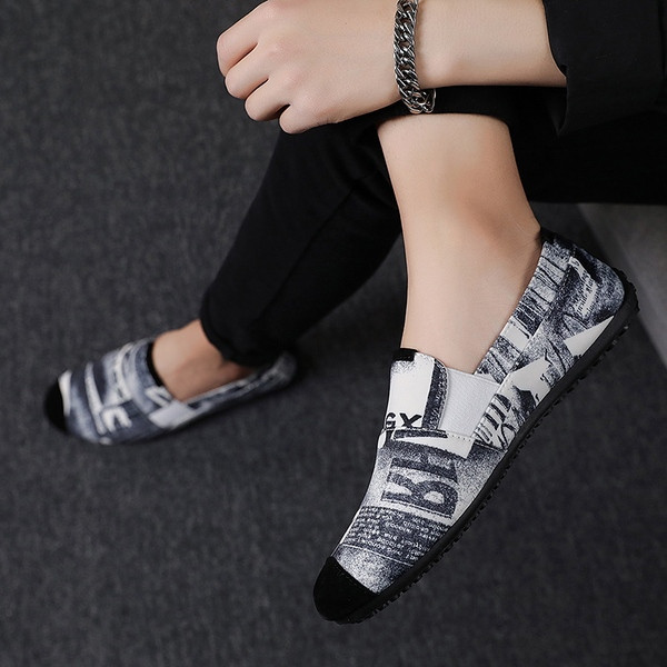 Ανδρικά έκο δερμάτινα μοκασίνια με επιγραφές