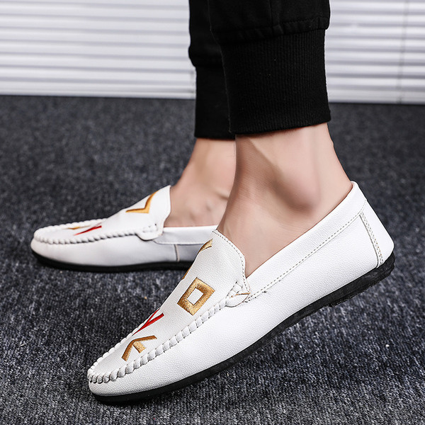 Casual μοκασίνια από έκο δέρμα με κέντημα