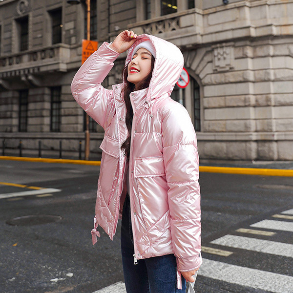 Νέο μοντέλο γυναικείο χειμερινό μπουφάν με κουκούλα και τσέπες