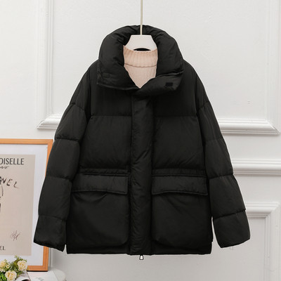 Lühike naiste jakk taskute ja kõrge kraega