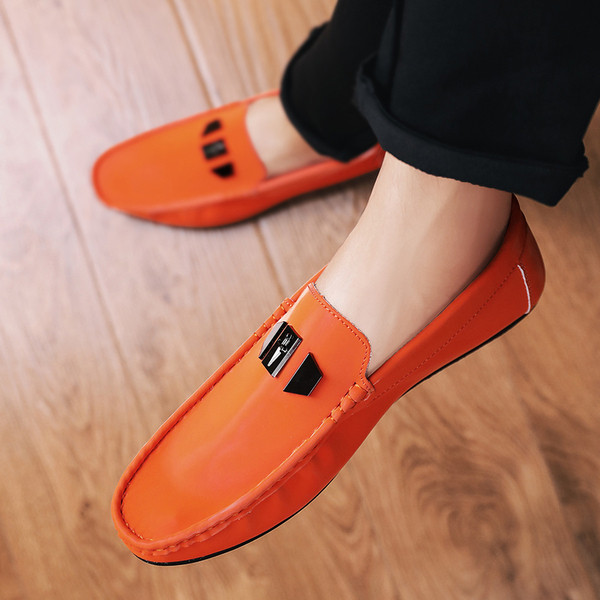 Modern férfi mokaszin fém elemmel