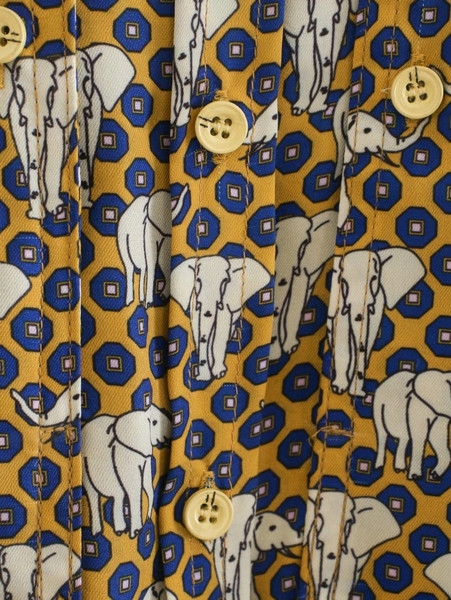 Alkalmi női ing gombokkal és színes rátéttel