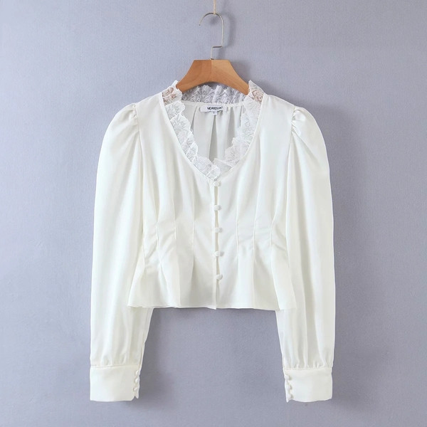 Νέο μοντέλο γυναικείο πουκάμισο με λαιμόκοψη και δαντέλα