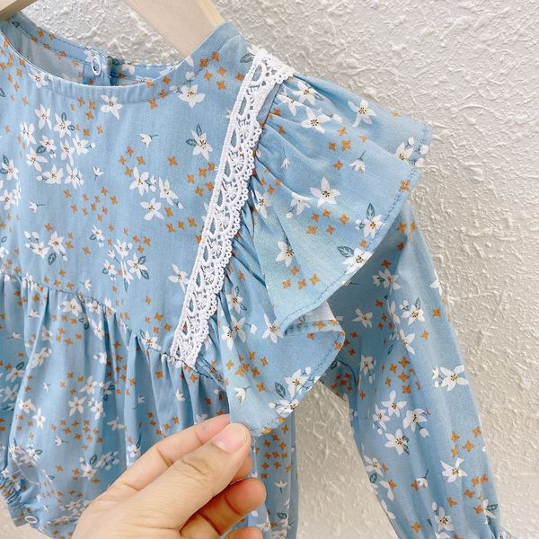 Moodne pikkade varrukatega lillelise mustriga beebibody tüdrukutele